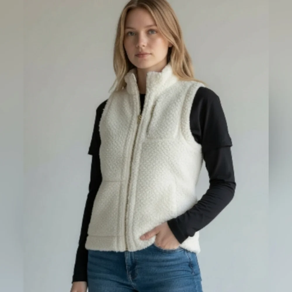 Calvin Klein | Fleece Full-Zip Vest | Ivory | Size Medium | EUC - Picture 1 of 10